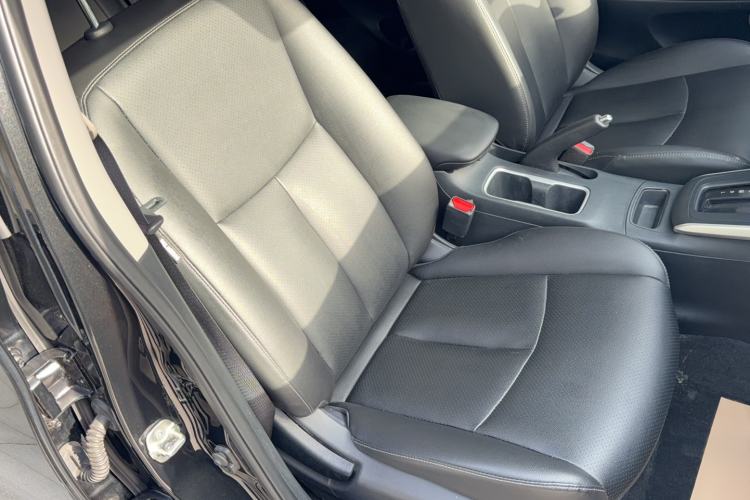 Used Nissan Sylphy 2021 Classic 1.6XE CVT Exclusive Edition Right Front Seat