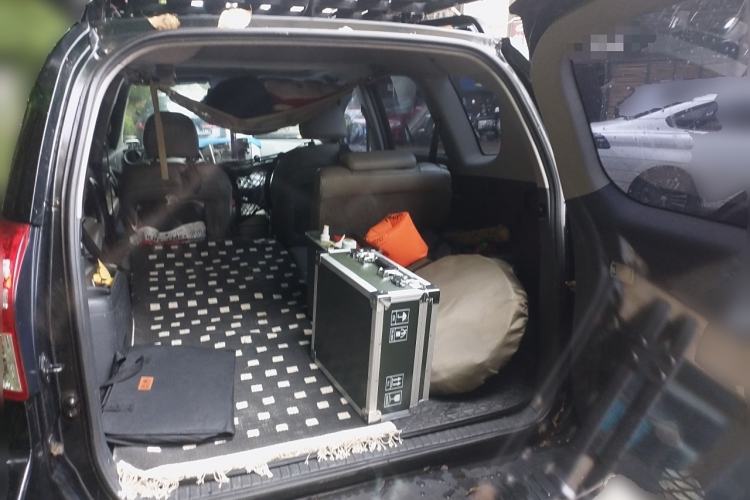 Used Toyota RAV4 2009 2.4L Automatic Luxury Edition Trunk