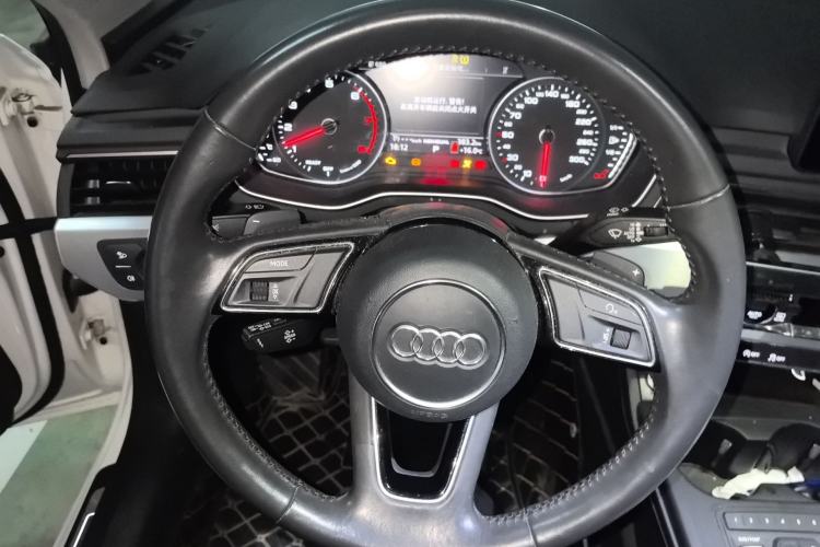 Used Audi A4L 2017 40 TFSI Style Edition Steering Wheel