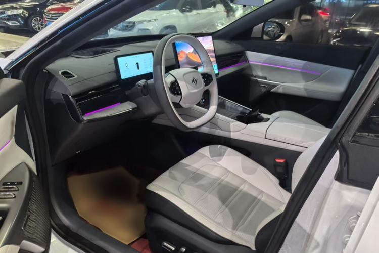 Used Dongfeng eπ eπ007 2024 530 Pro Version Interior 1