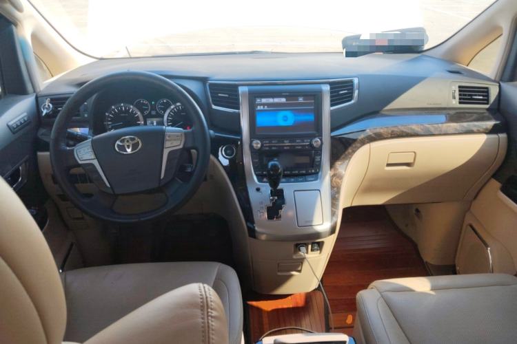 Used Toyota Alphard 2012 3.5L Luxury Edition
