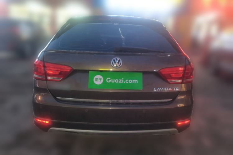 Used Volkswagen Cross Lavida 2014 1.4TSI DSG Rear