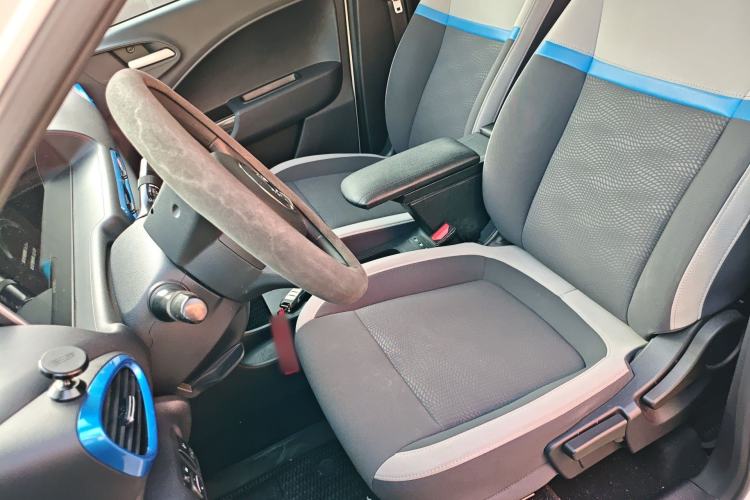 Used ORA White Cat 2020 305 km Luxury Version Left Front Seat