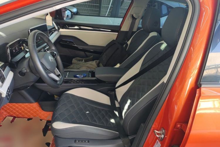 Used Volkswagen ID.6 CROZZ 2021 Long-Range PRO Edition Left Front Seat