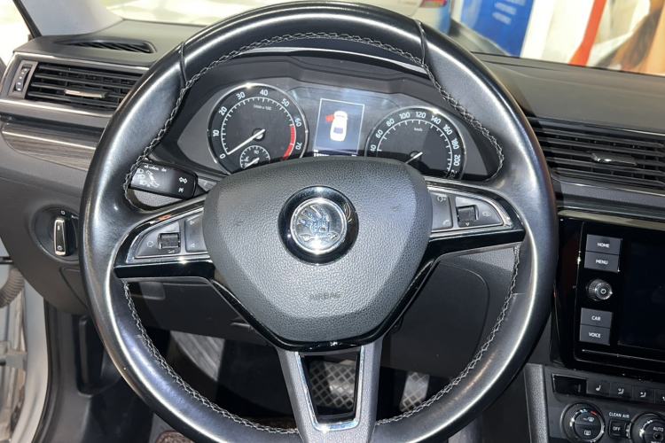 Used Skoda Superb 2016 TSI330 DSG Smart Drive Edition