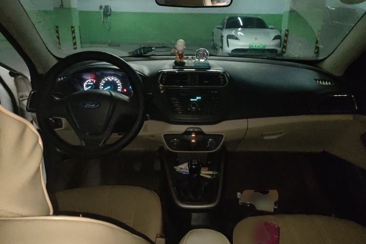 Used Ford Escort 2015 1.5L Manual Comfort Model
