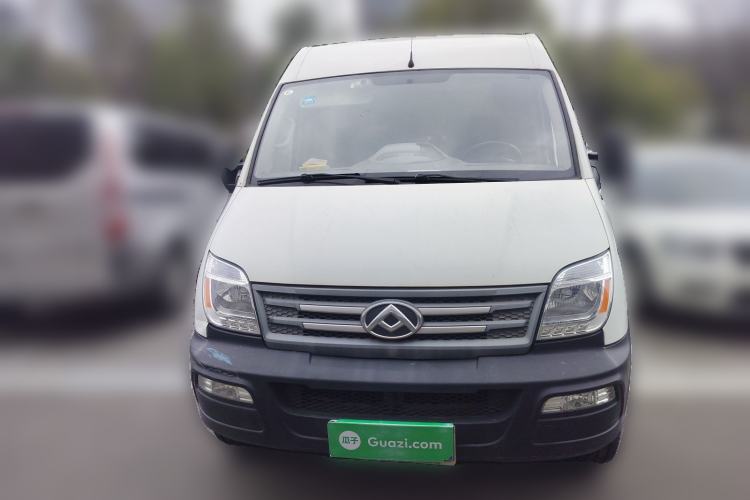 Used SAIC MAXUS Xintu V80 2020 2.5T AMT Classic City Distribution King Short Wheelbase Mid-Roof Design – 2/3 Seats Front