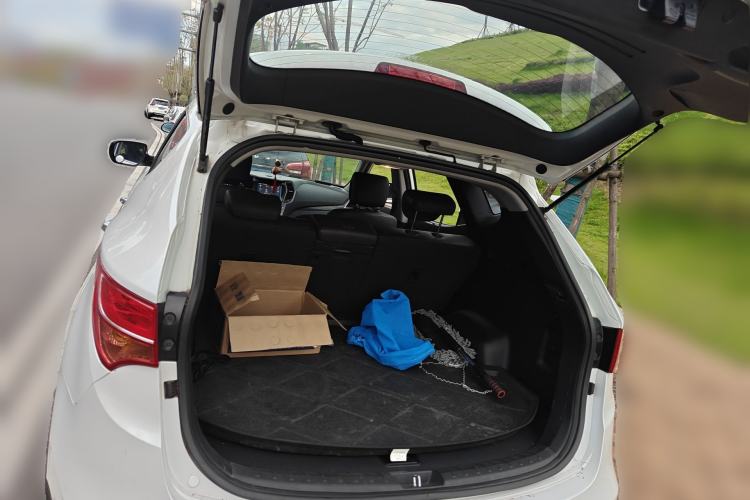 Used Hyundai Santa Fe 2013 2.4L Automatic Two-Wheel Drive Smart Version