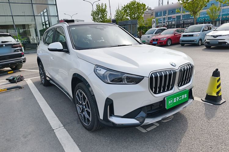 Used BMW X1 2024 sDrive25Li X Design Package Front Right 45 Deg