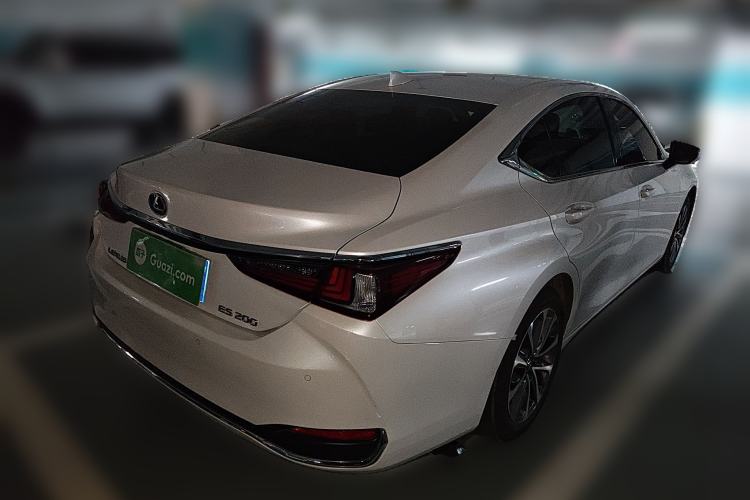 Used Lexus ES 2022 200 Excellence Edition
