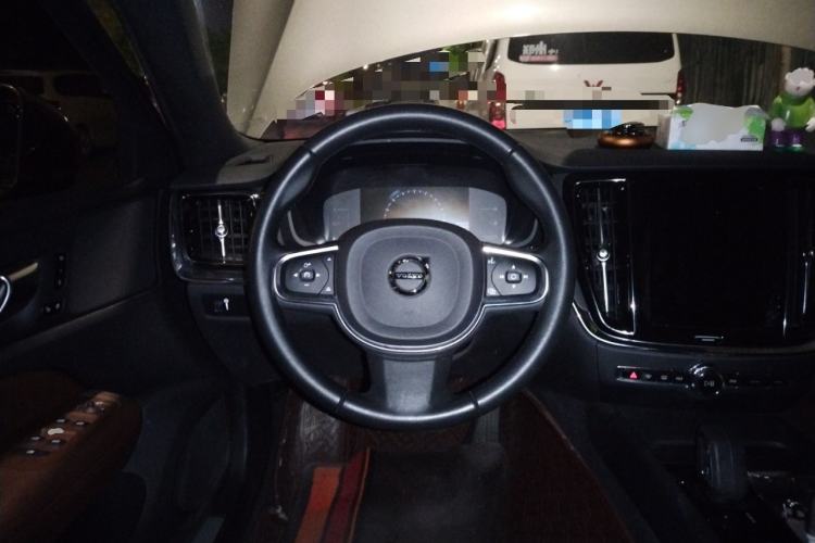 Used Volvo S60 2022 B4 Zhiyi Luxury Edition Steering Wheel
