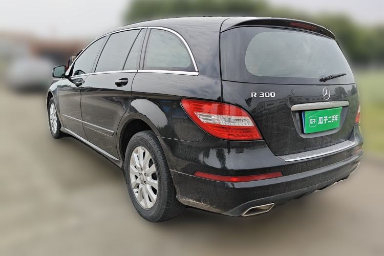 Used Mercedes-Benz R-Class 2011 R 300 L Business Model Rear Left 45 Deg
