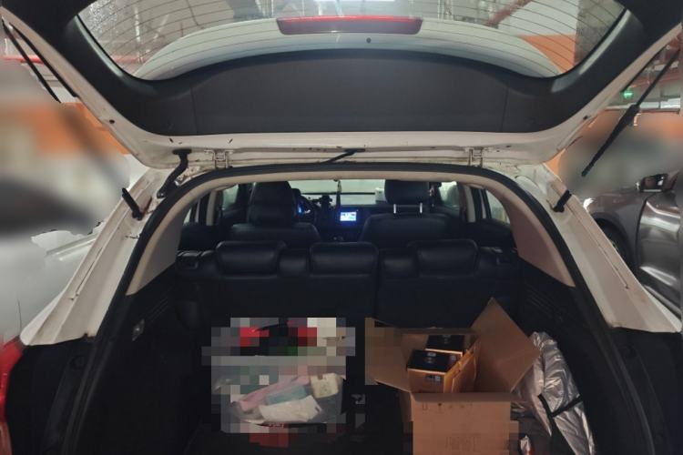 Used Honda Vezel 2015 1.5L CVT two-wheel drive Comfort trim Trunk