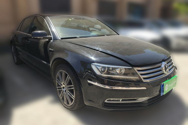 Used Volkswagen Phaeton 2011 3.6L V6 4-Seater Extended-Length Individual Edition Front Right 45 Deg