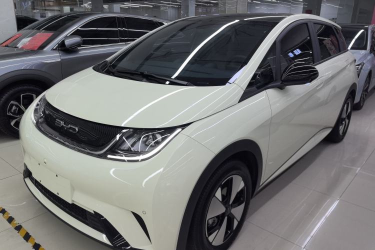 Used BYD Dolphin 2023 420 km Fashion Edition