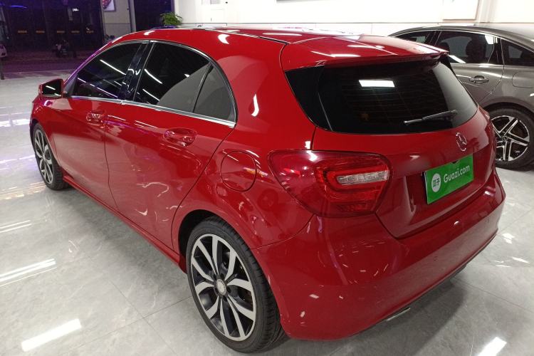 Used Mercedes-Benz A-Class 2015 A 200 Fashion Model Rear Left 45 Deg