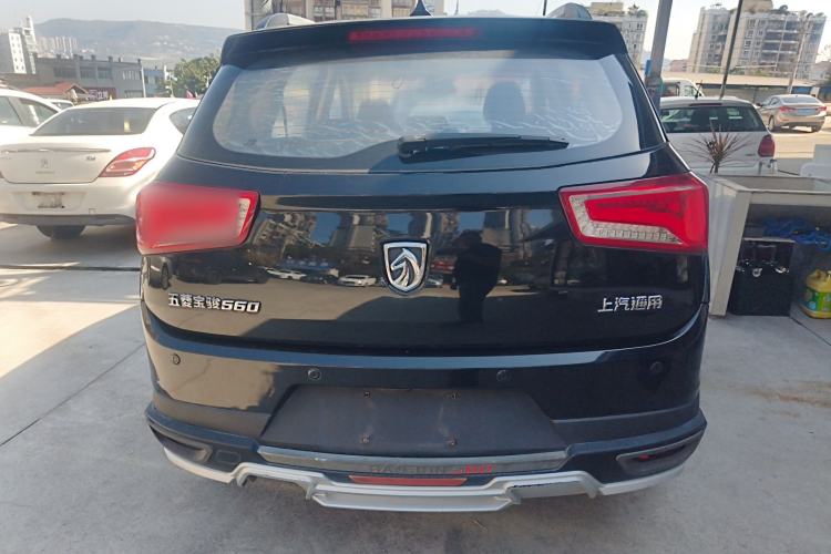 Used Baojun 560 2015 1.8L manual luxury version
