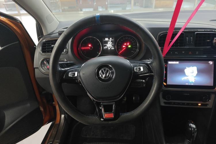 Used Volkswagen Polo 2018 1.5L Cross Polo Automatic
