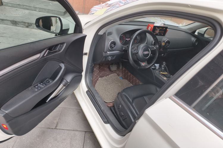 Used Audi A3 2014 Limousine 35 TFSI Automatic Comfort Model