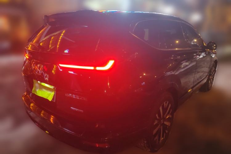 Used Honda Breeze 2021 Rui Hybrid 2.0L 2WD Rui Luxury Edition
