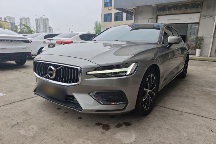 Used Volvo S60 2021 T4 Zhiyi Luxury Edition