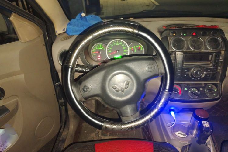 Used Wuling Hongguang 2014 1.2L Standard Model China IV