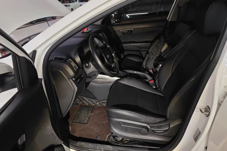 Used Kia KX3 2015 2.0L Automatic Two-Wheel Drive DLX Driver Seat