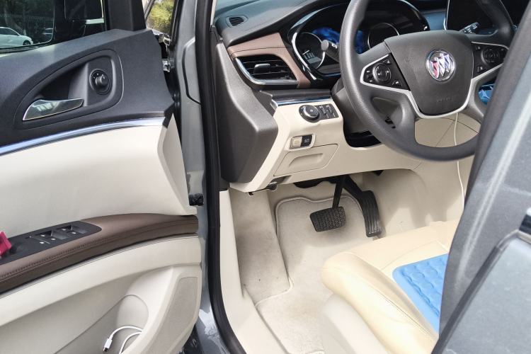 Used Buick GL8 2023 Land Executive Class Smart Enjoyment Model
