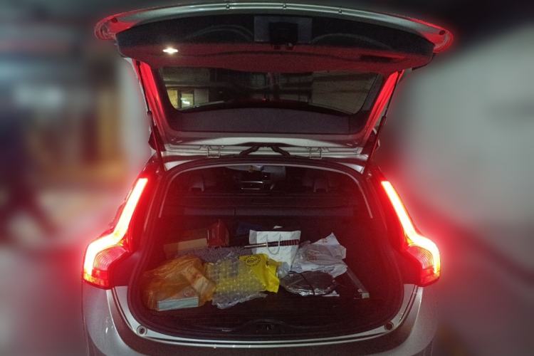 Used Volvo V60 2015 T5 Zhiyi Edition
