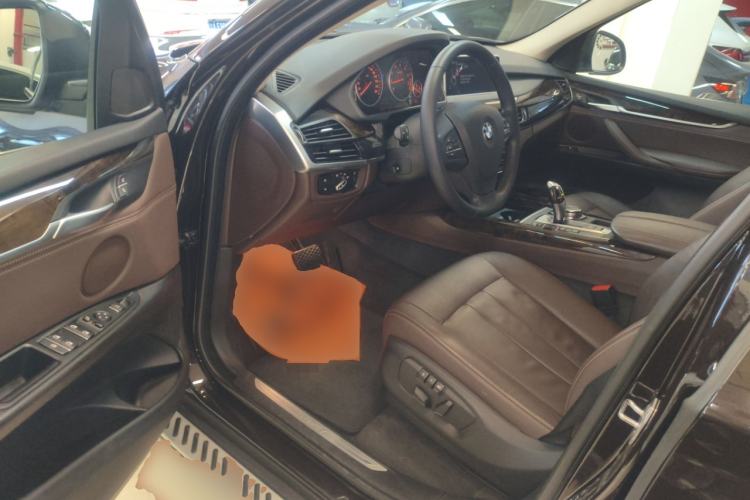 Used BMW X5 2015 xDrive28i
