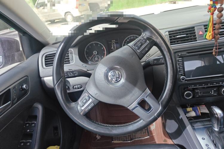 Used Volkswagen Sagitar 2014 1.4TSI Automatic Luxury Model Steering Wheel