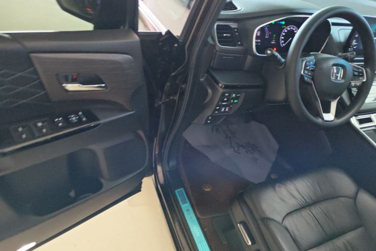 Used Honda Elysion 2022 2.0L eHEV Luxury First Edition
