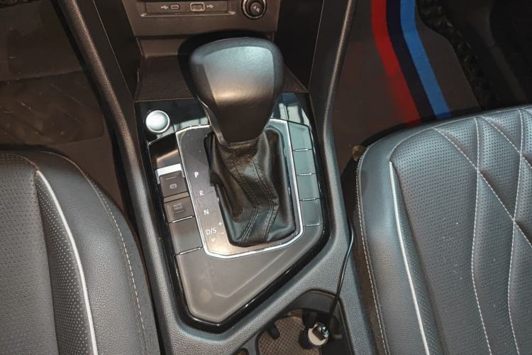 Used Volkswagen Tiguan L 2022 330TSI Automatic Two-Wheel Drive Smart Edition