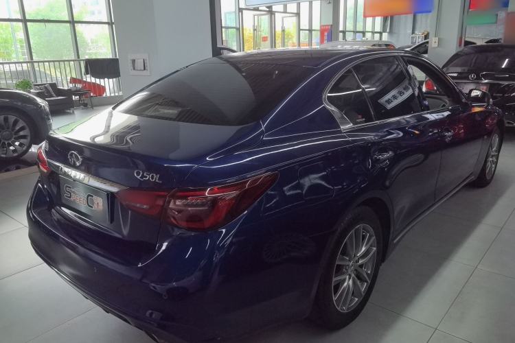 Used Infiniti Q50L 2018 2.0T Comfort Edition China VI Standard Rear Right 45 Deg
