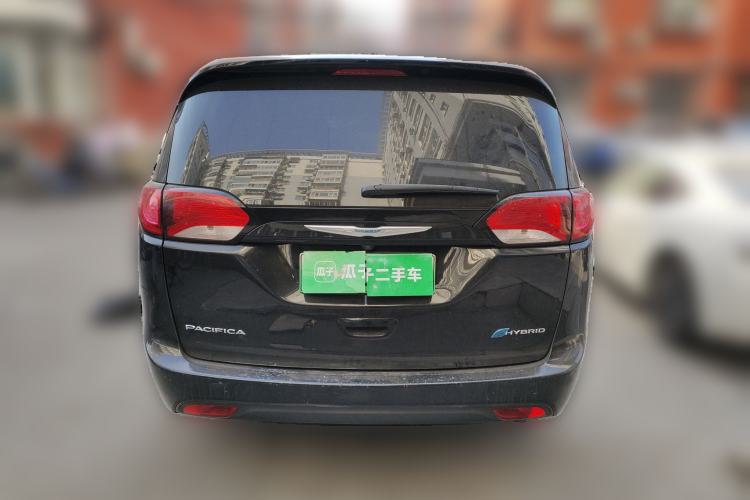 Used Chrysler Grand Voyager PHEV 2018 3.6L Plug-in Hybrid Rear