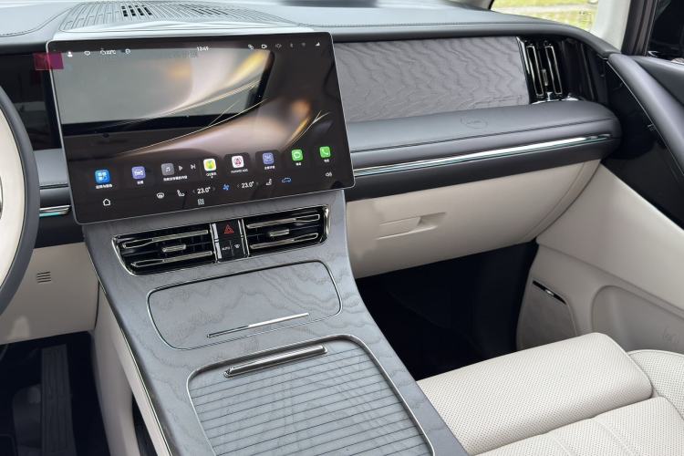 Used GAC Trumpchi Xiangwang M8 2025 Kunkun Series Ultra First-Class Cabin