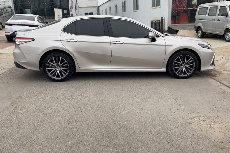 Used Toyota Camry 2021 2.5G Luxury Edition
