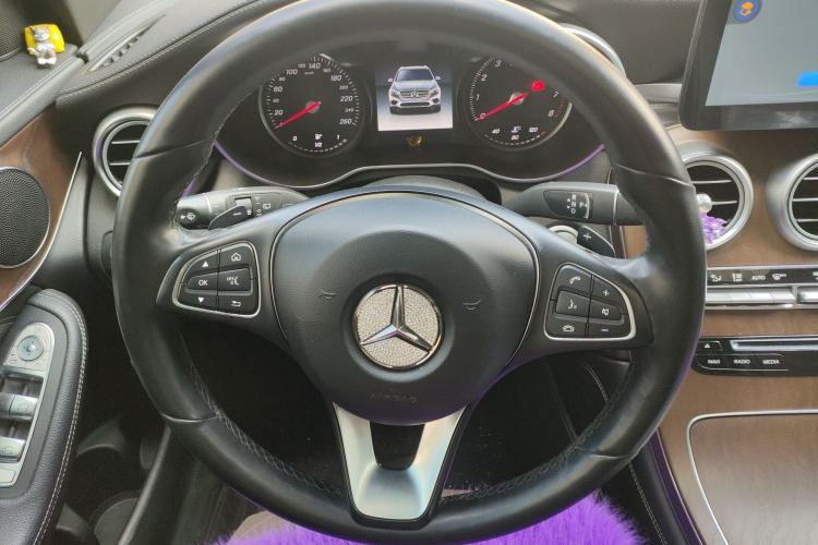Used Mercedes-Benz GLC 2019 GLC 300 L 4MATIC Dynamic Model Steering Wheel