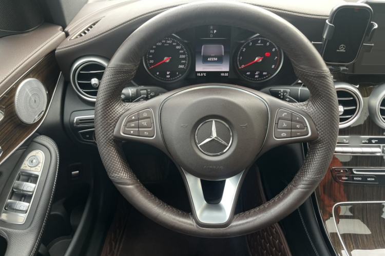 Used Mercedes-Benz GLC 2018 GLC 260 4MATIC Dynamic Edition Steering Wheel