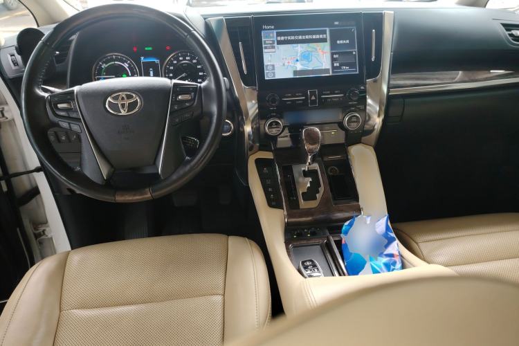 Used Toyota Alphard 2021 Dual-Motor 2.5L Premium Edition Center Console