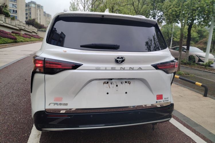 Used Toyota SIENNA 2024 2.5L Hybrid Four-Wheel Drive Luxury Edition Rear