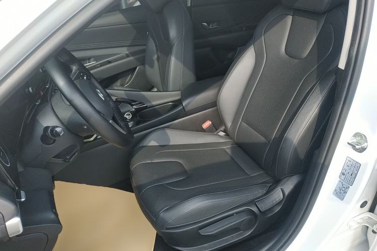 Used Hyundai Elantra 2023 1.5L CVT GLX Elite Edition Left Front Seat