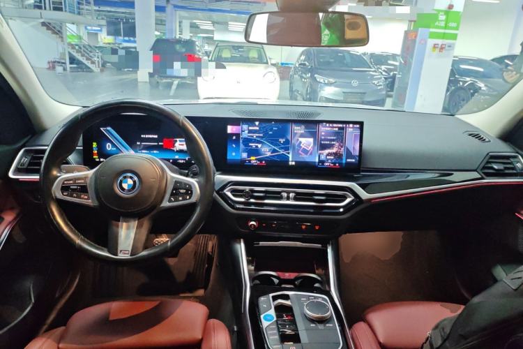 Used BMW i3 2022 eDrive 35 L
