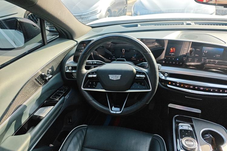 Used Cadillac LYRIQ 2022 Four-Wheel-Drive High-Performance Deluxe Edition
