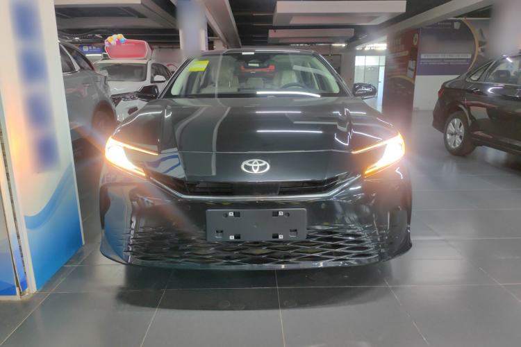 Used Toyota Camry 2024 Dual-Engine 2.5HG Prestige Edition
