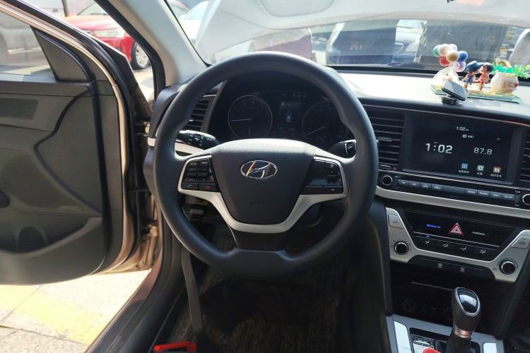 Used Hyundai Elantra (6th Generation / Lingdong) 2016 1.6L Automatic ZhiXuan – Elite Version Steering Wheel