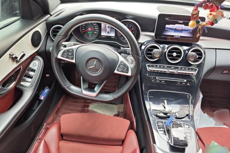 Used Mercedes-Benz C-Class 2018 C 200 Sport Edition Center Console