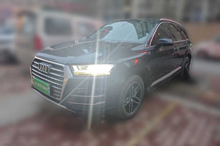 Used Audi Q7 2018 40 TFSI Comfort Model