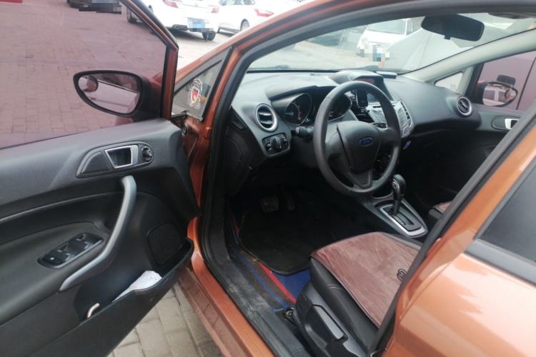 Used Ford Fiesta 2013 Hatchback 1.5L Automatic Fashion Edition Driver Seat