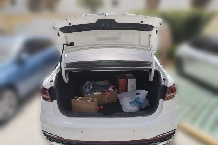 Used Volkswagen Lavida 2023 280TSI DSG Starry Sky Deluxe Edition Trunk